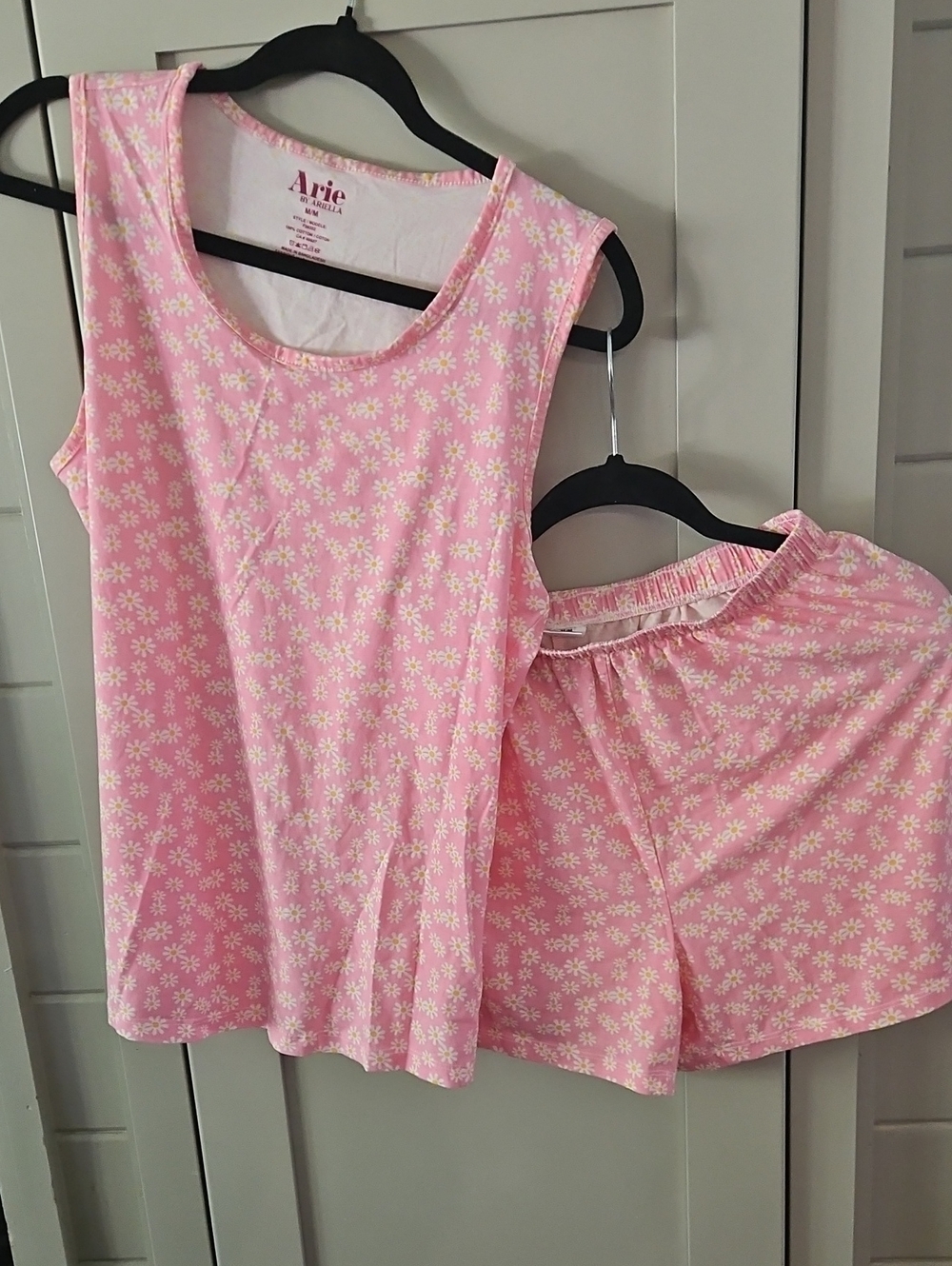 Ariella Pink Daisy Print Tank & Shorts Pajama Set Sz Med Ptp20+  W14+